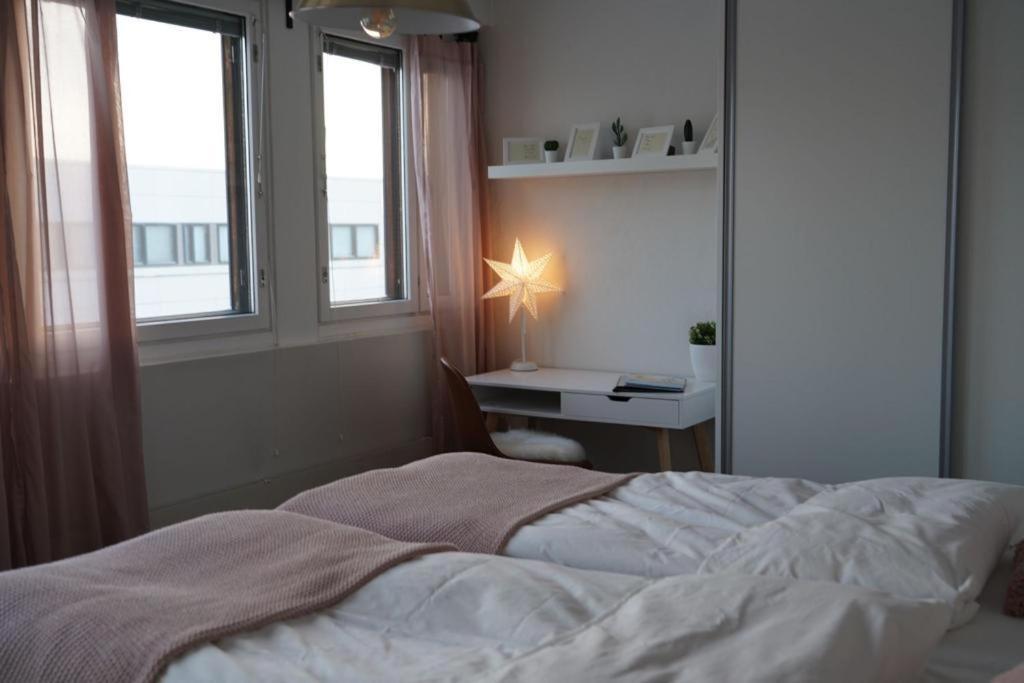 Cozy And Bright 2-Bedroom Apartment Washer And Dryer, King Size Bed Рованиеми Екстериор снимка