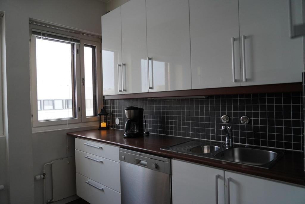 Cozy And Bright 2-Bedroom Apartment Washer And Dryer, King Size Bed Рованиеми Екстериор снимка